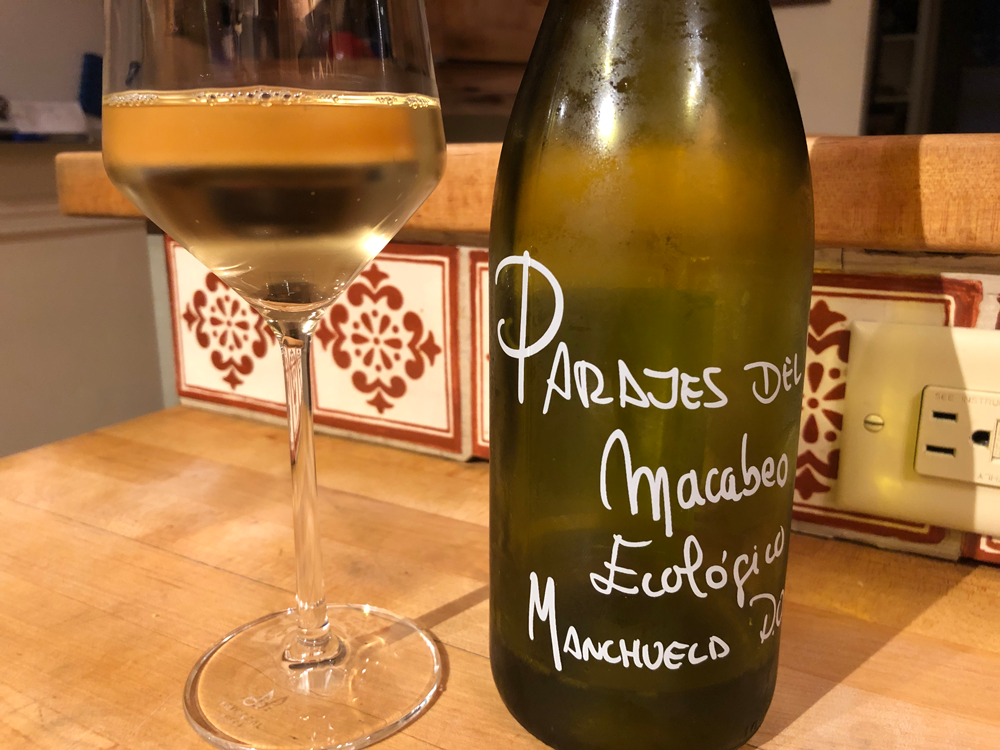 Parajes del Valle Macabeo made by Bodegas Parajes del Valle